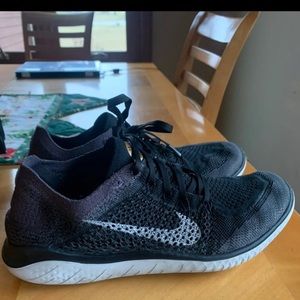 Nike free run fly knit shoes